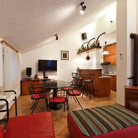 Apartmani Rasan Malinska Exteriér fotografie